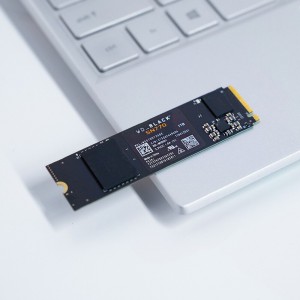 西部数据（Western Digital）SSD固态硬盘 M.2接口(PCIe 4.0 x4)WD_BLACK SN770 NVMe SSD游戏高性能版